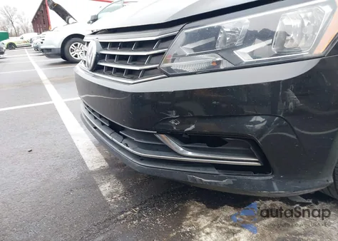 2017 Volkswagen Passat 1.8T Se z USA, uszkodzony, nr VIN 1VWBT7A3XHC009376